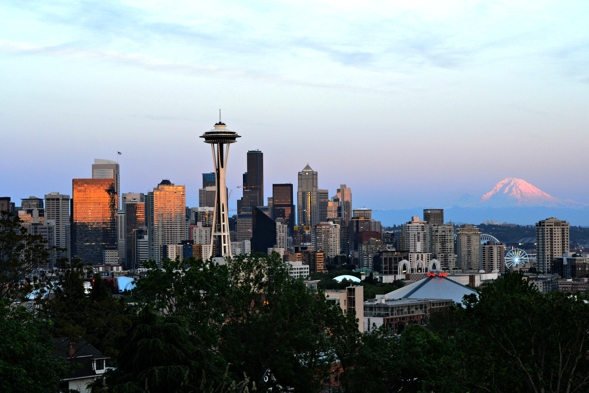 An Amazing sunset view at Kerry park featuring the Seattle Skyline and Mount Rainier!